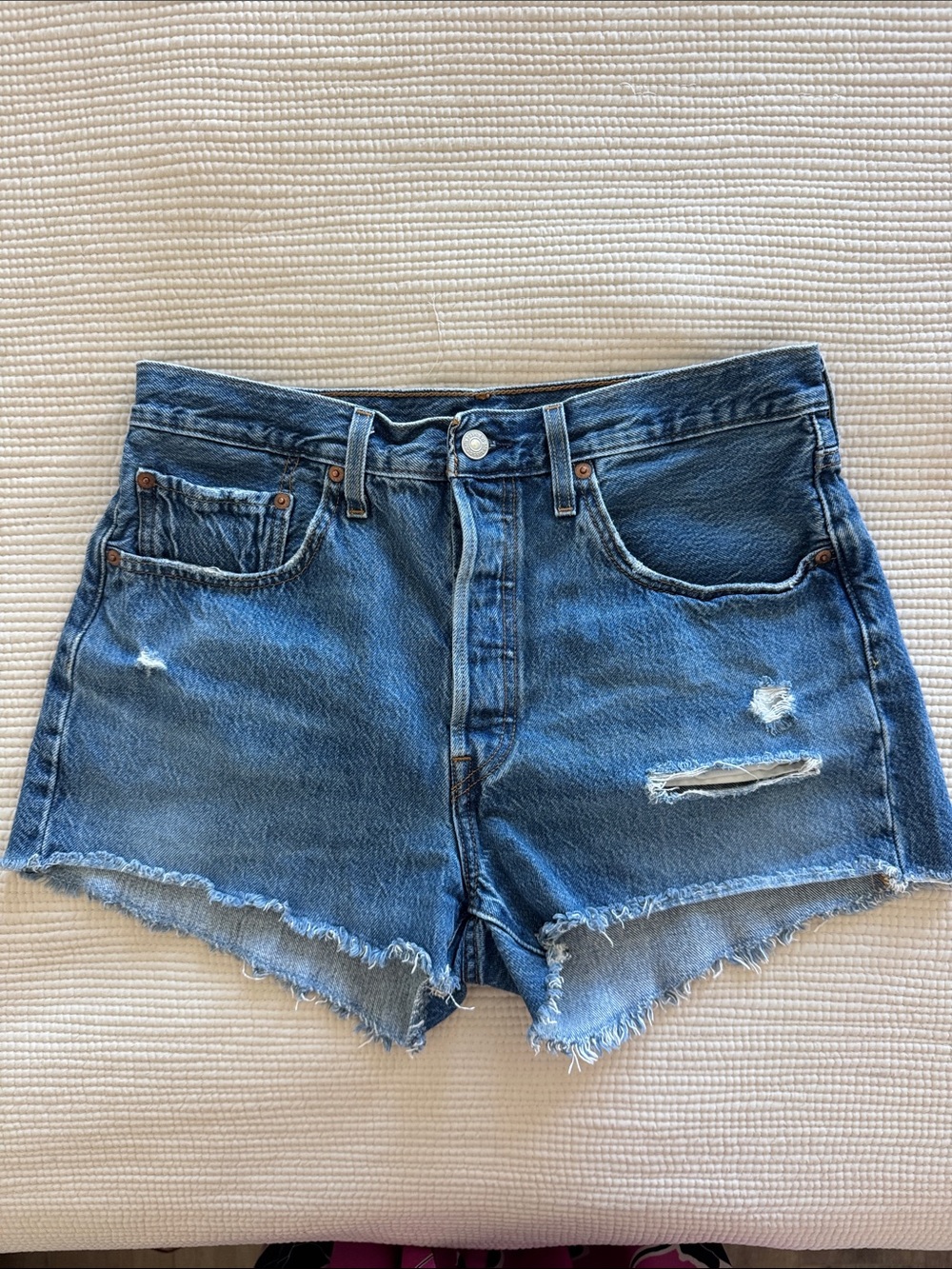 Levi’s 501 cut off jeans shorts